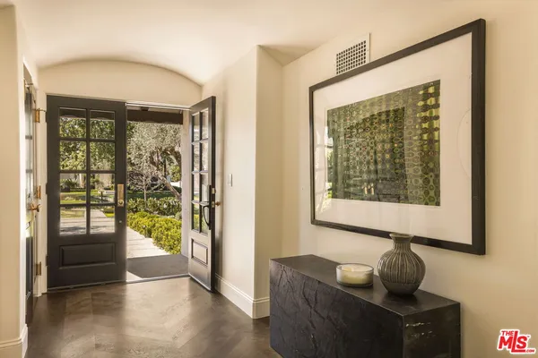 $6,950,000 | 134 North McCadden Place, Los Angeles, CA 90004
