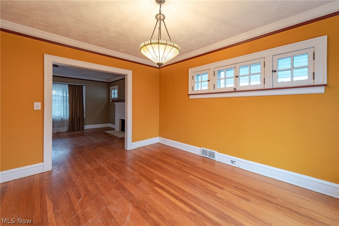 3216 Tullamore Road Cleveland, OH 44118 - Photo 8 of 20