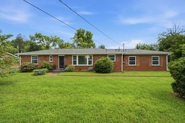 $669,900 | 2512 Meadowood Drive, Nashville, TN 37214