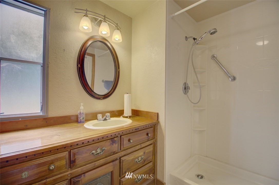 371 Dluhosh Road Onalaska, WA 98570 - Photo 12 of 25 Gallery Image 12