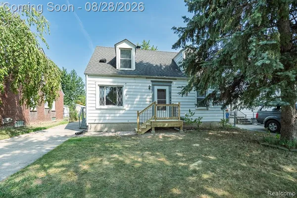 $165,000 | 21846 Redmond Avenue, Eastpointe, MI 48021