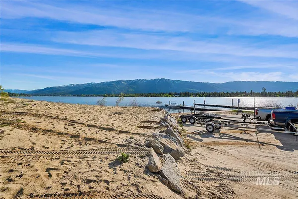 $779,000 | 136 Jacks Loop, Donnelly, ID 83615
