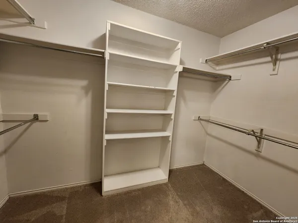 $1,925 | 14038 Fairway Oaks, San Antonio, TX 78217