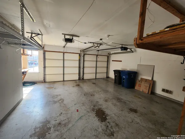 $1,925 | 14038 Fairway Oaks, San Antonio, TX 78217