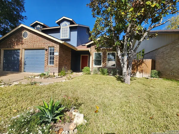 $1,925 | 14038 Fairway Oaks, San Antonio, TX 78217