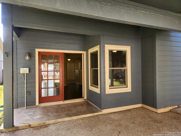 $1,925 | 14038 Fairway Oaks, San Antonio, TX 78217