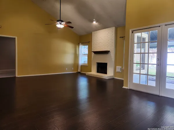 $1,925 | 14038 Fairway Oaks, San Antonio, TX 78217