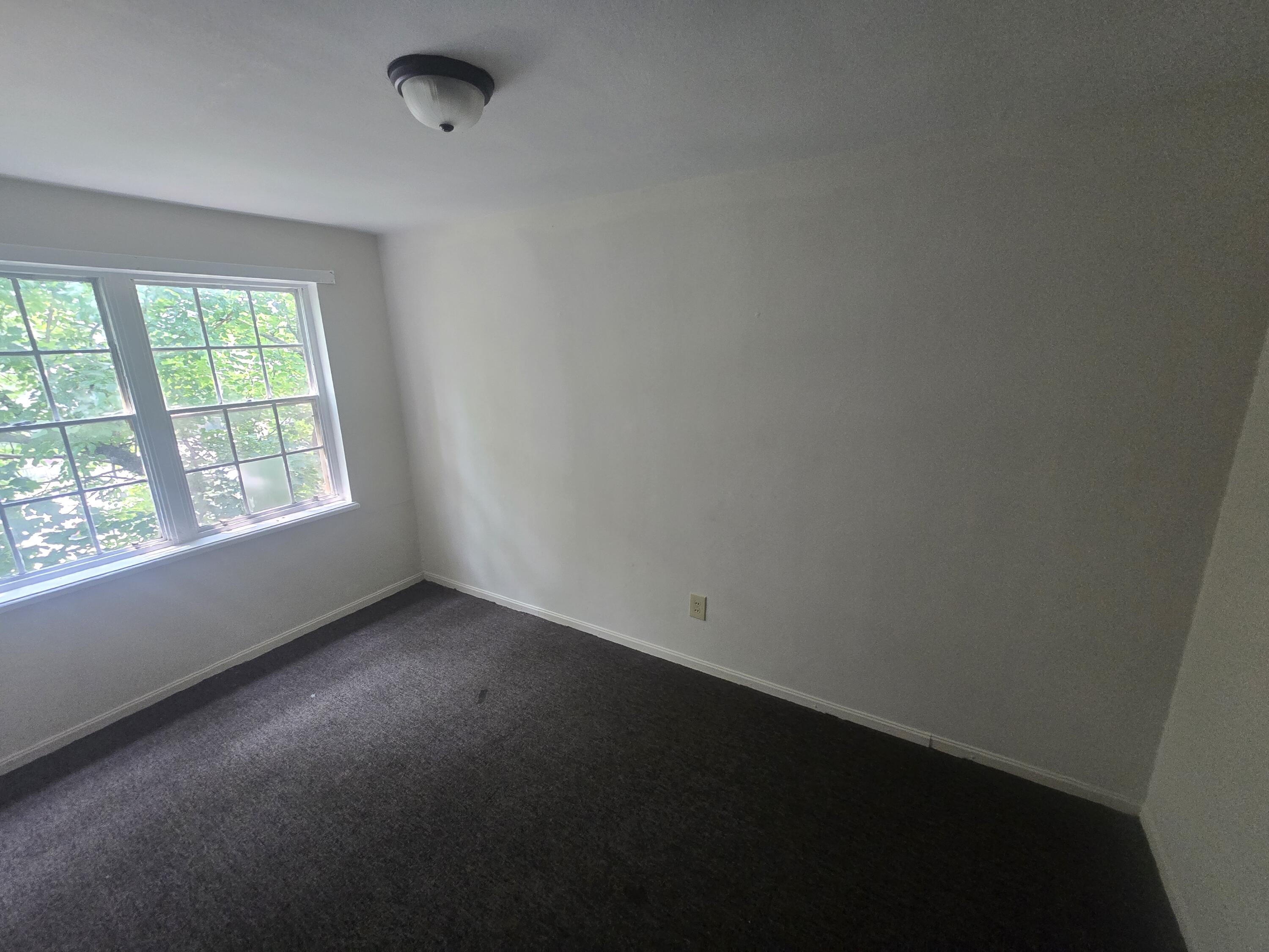 1730 Grandin Road Southwest, Unit 50 Roanoke, VA 24015 - Photo 8 of 9 20260717_132545