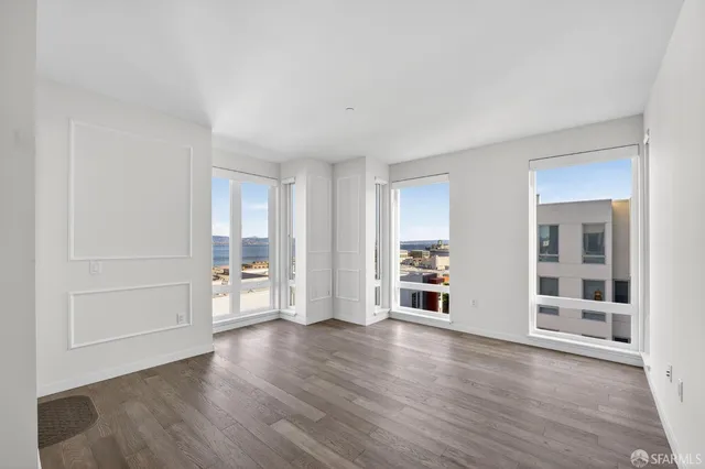 $4,600 | 10 Innes Court, Unit 401, San Francisco, CA 94124