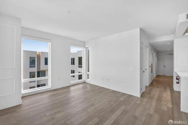 $4,600 | 10 Innes Court, Unit 401, San Francisco, CA 94124