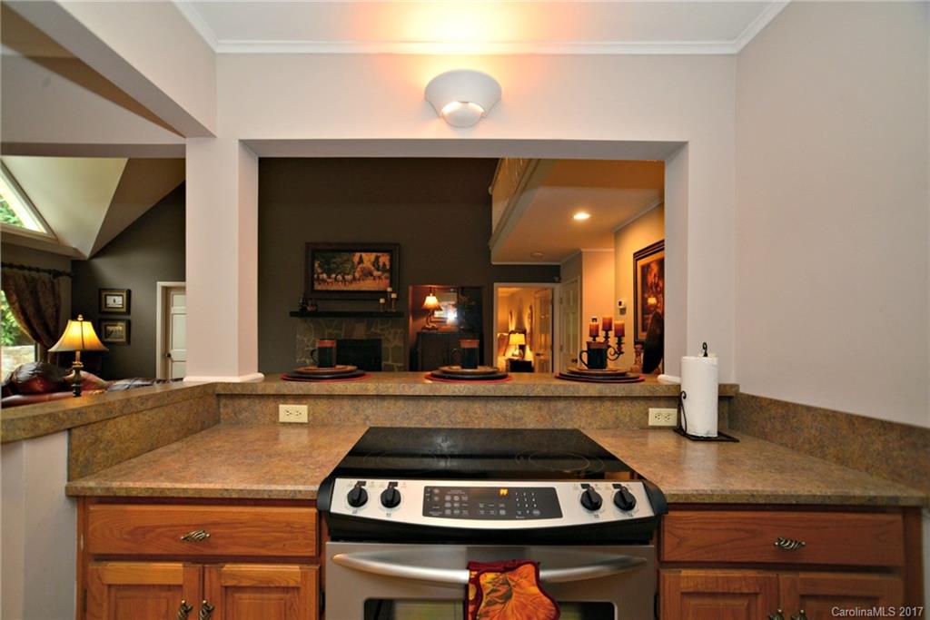 284 Forest Run Road Whittier, NC 28789 - Photo 11 of 24 Gallery Image 11