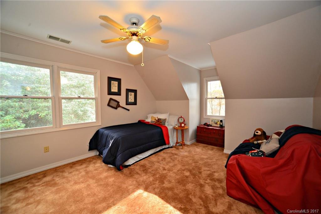 284 Forest Run Road Whittier, NC 28789 - Photo 16 of 24 Gallery Image 16
