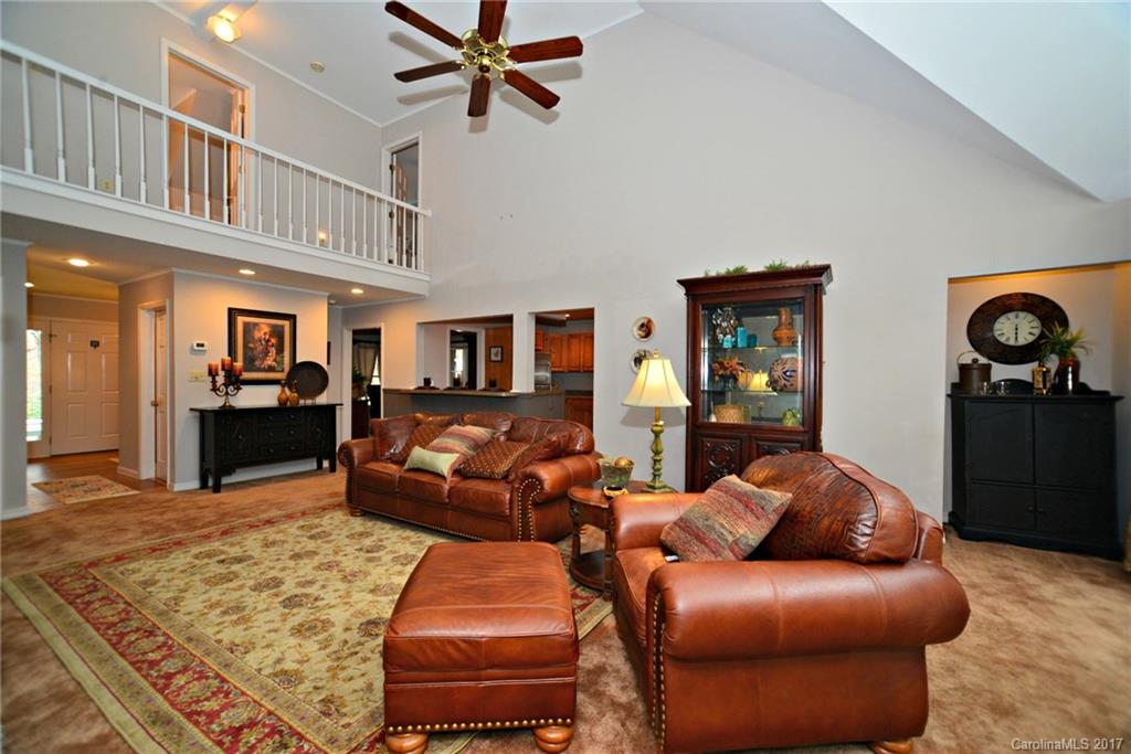 284 Forest Run Road Whittier, NC 28789 - Photo 3 of 24 Gallery Image 3