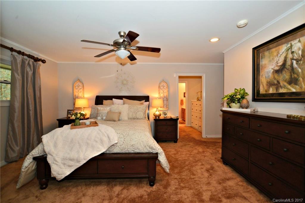 284 Forest Run Road Whittier, NC 28789 - Photo 8 of 24 Gallery Image 8
