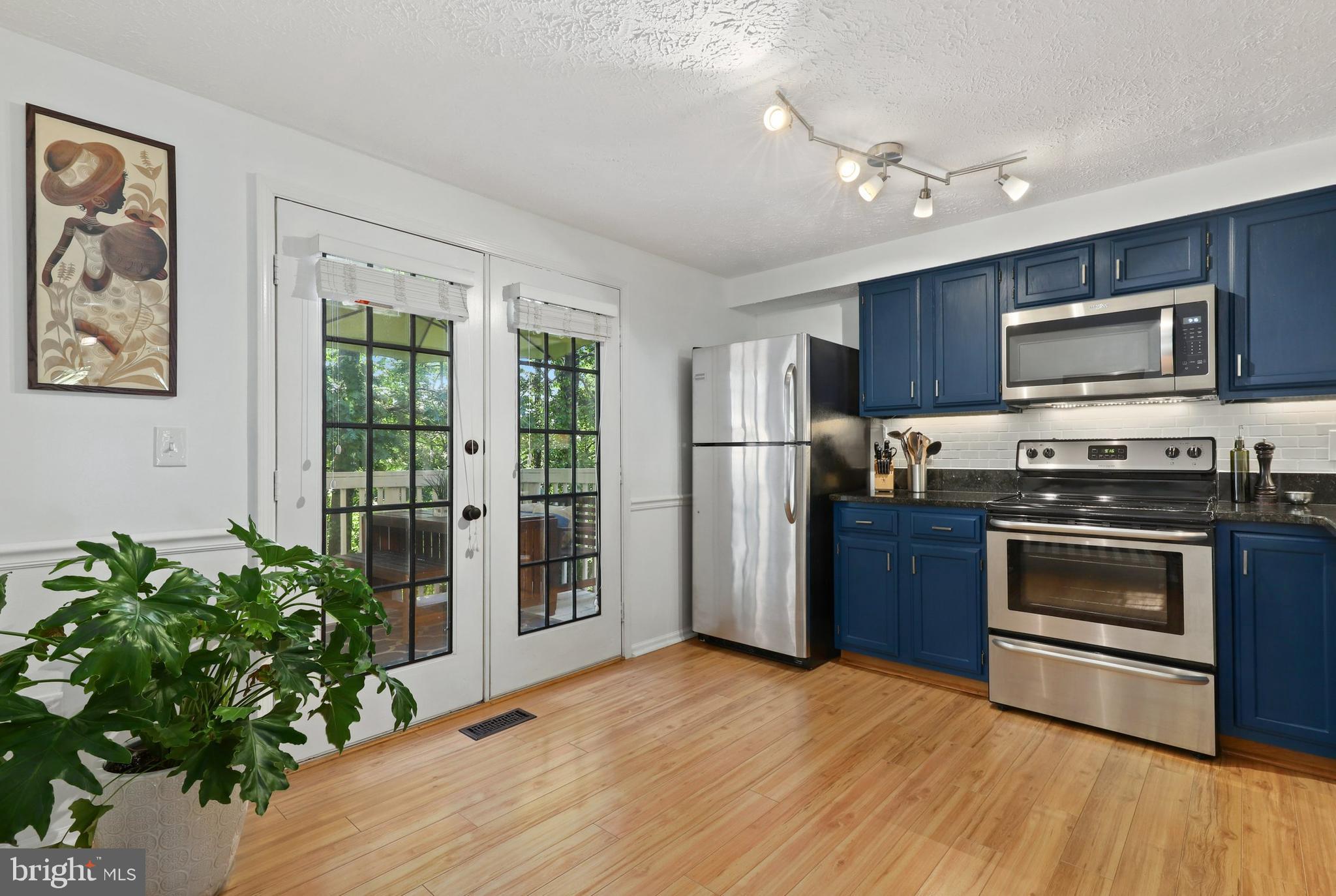 1925 Belmont Ridge Court Reston, VA 20191 - Photo 5 of 33