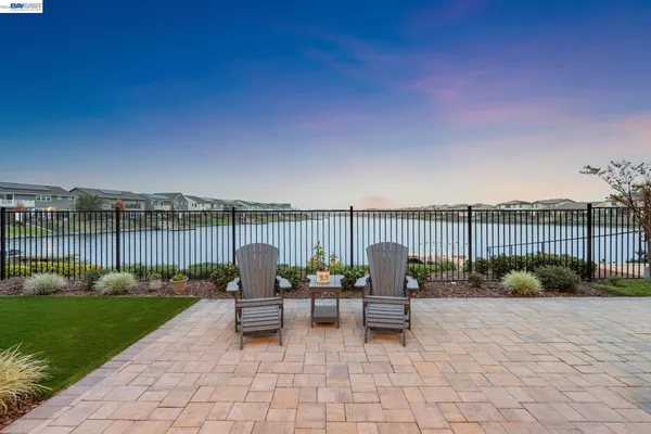 $945,000 | 2827 Irish Mdw Way, Lathrop, CA 95330