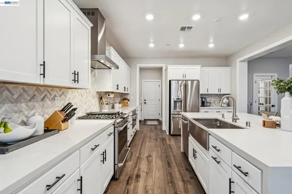 $945,000 | 2827 Irish Mdw Way, Lathrop, CA 95330