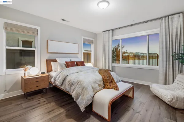 $945,000 | 2827 Irish Mdw Way, Lathrop, CA 95330