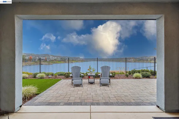 $945,000 | 2827 Irish Mdw Way, Lathrop, CA 95330