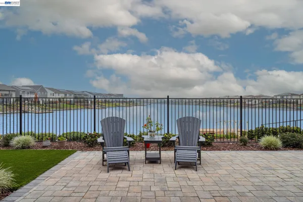 $945,000 | 2827 Irish Mdw Way, Lathrop, CA 95330