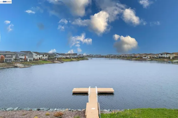 $945,000 | 2827 Irish Mdw Way, Lathrop, CA 95330