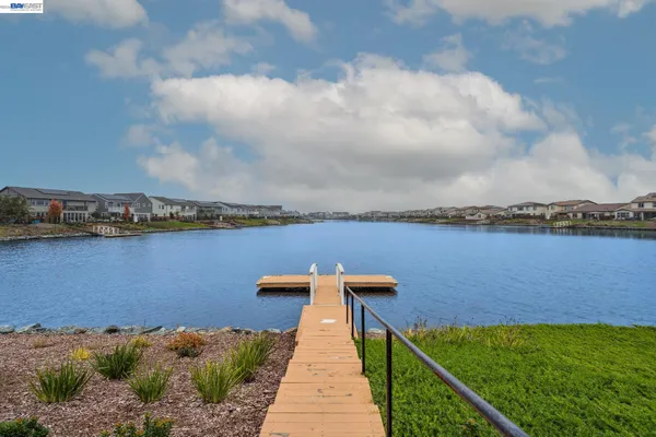 $945,000 | 2827 Irish Mdw Way, Lathrop, CA 95330