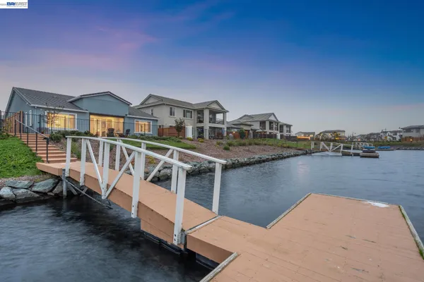$945,000 | 2827 Irish Mdw Way, Lathrop, CA 95330