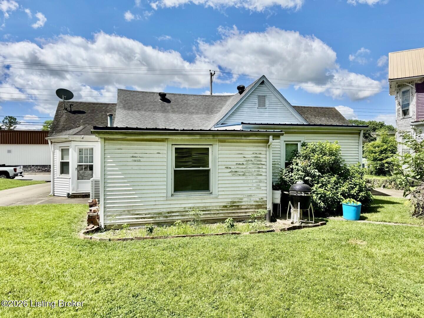 327 East Main Street Springfield, KY 40069 - Photo 12 of 14 013_Back