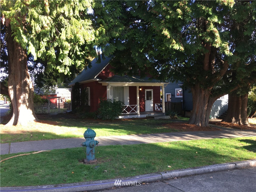 504 North 76th Street Seattle, WA 98103 - Photo 1 of 10