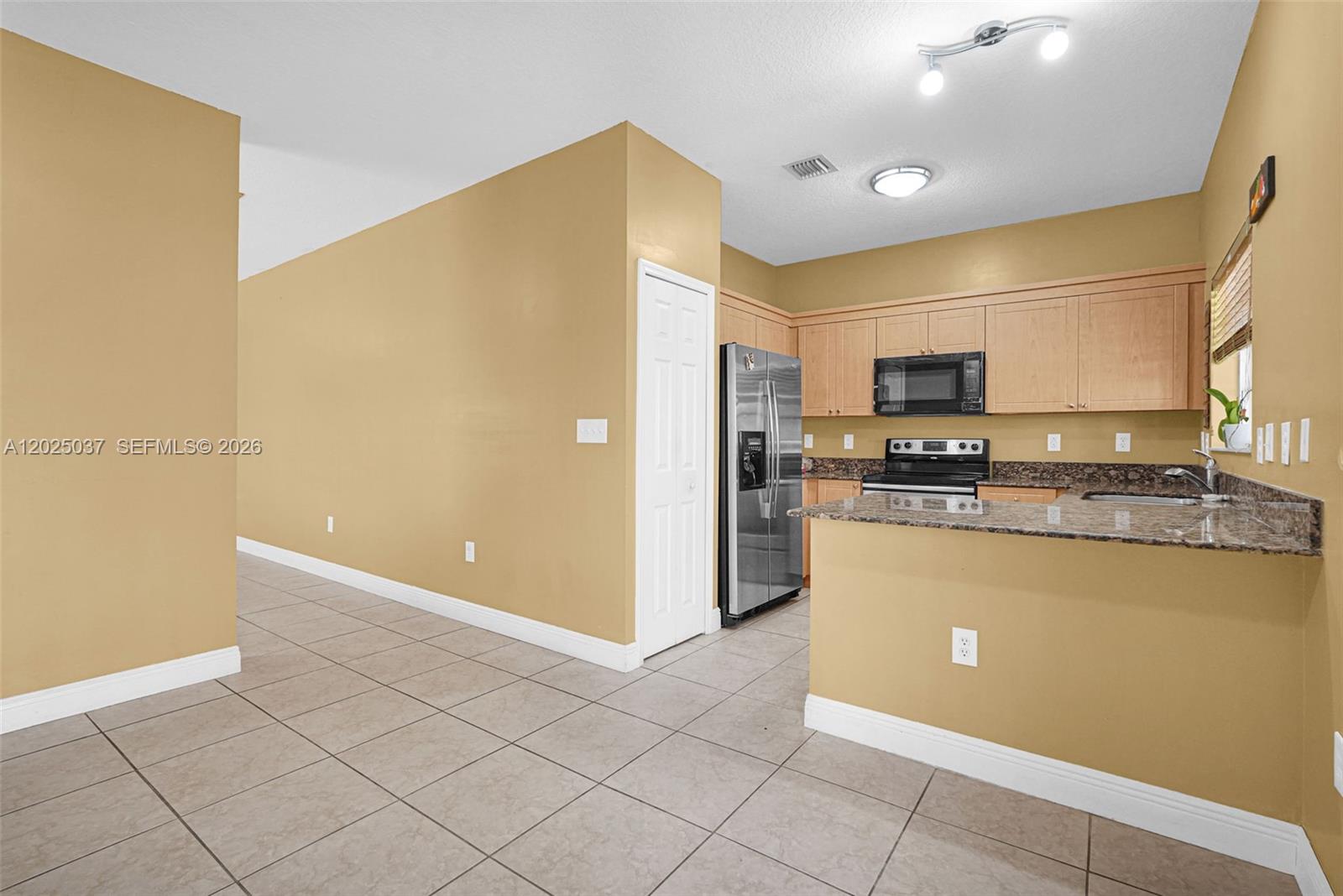 1396 West 30th Street Hialeah, FL 33012 - Photo 28 of 37
