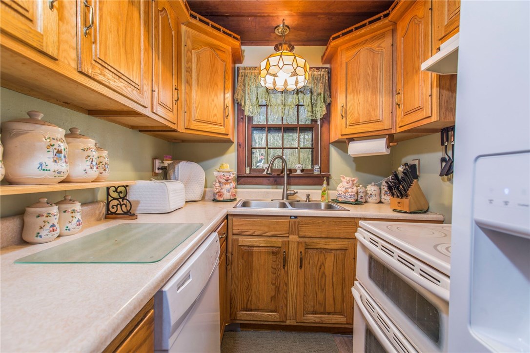 173 Howard Hill Road Foster, RI 02825 - Photo 14 of 31 Kitchen