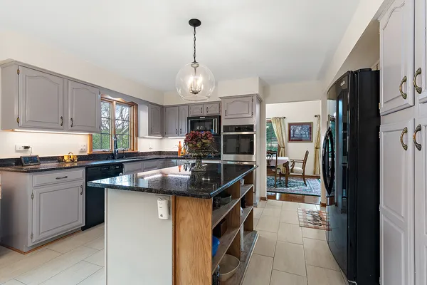 $650,000 | 10711 Landings Drive, Orland Park, IL 60467