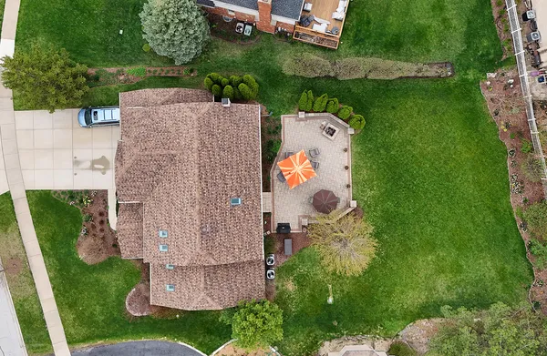 $650,000 | 10711 Landings Drive, Orland Park, IL 60467