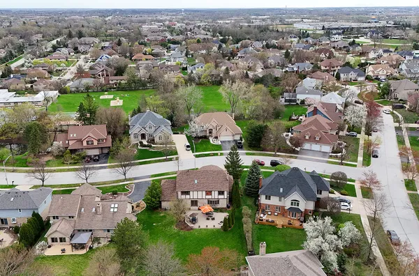 $650,000 | 10711 Landings Drive, Orland Park, IL 60467