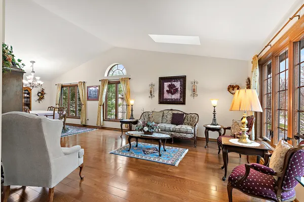 $650,000 | 10711 Landings Drive, Orland Park, IL 60467