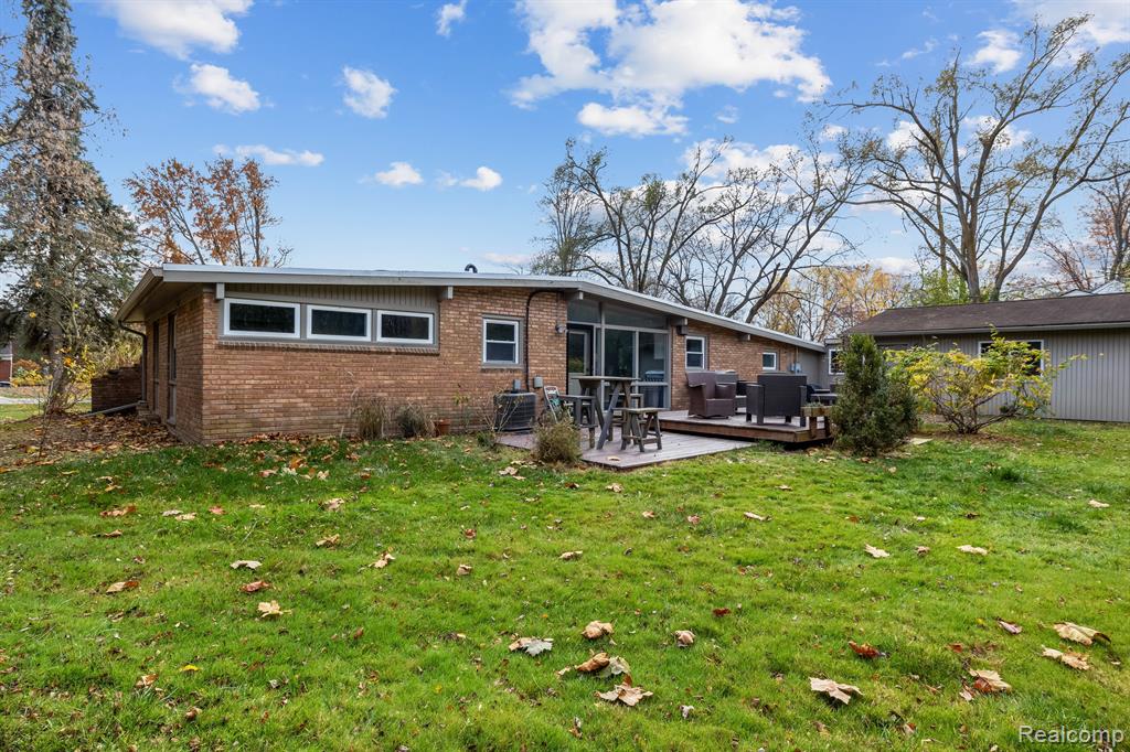 27870 Peppermill Road Farmington Hills, MI 48331 - Photo 48 of 59