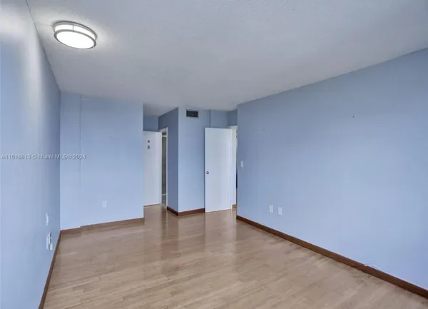 $2,900 | 11930 North Bayshore Drive, Unit 601, North Miami, FL 33181