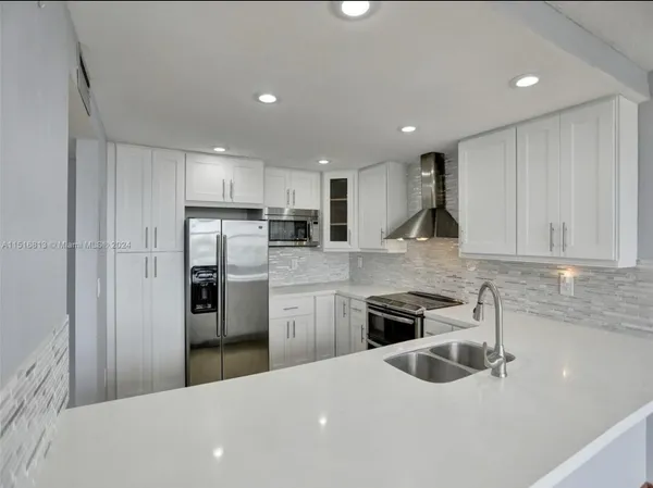 $2,900 | 11930 North Bayshore Drive, Unit 601, North Miami, FL 33181