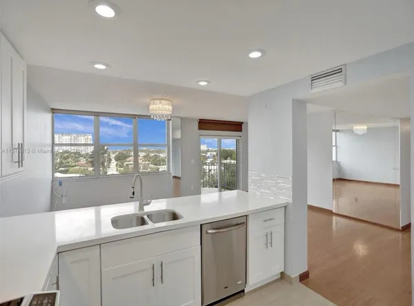 $2,900 | 11930 North Bayshore Drive, Unit 601, North Miami, FL 33181