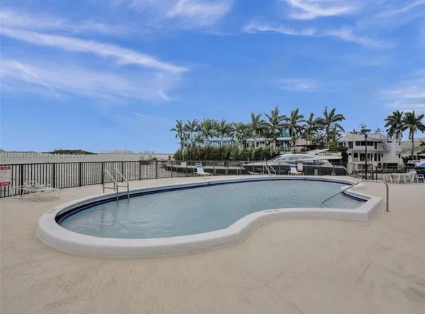 $2,900 | 11930 North Bayshore Drive, Unit 601, North Miami, FL 33181