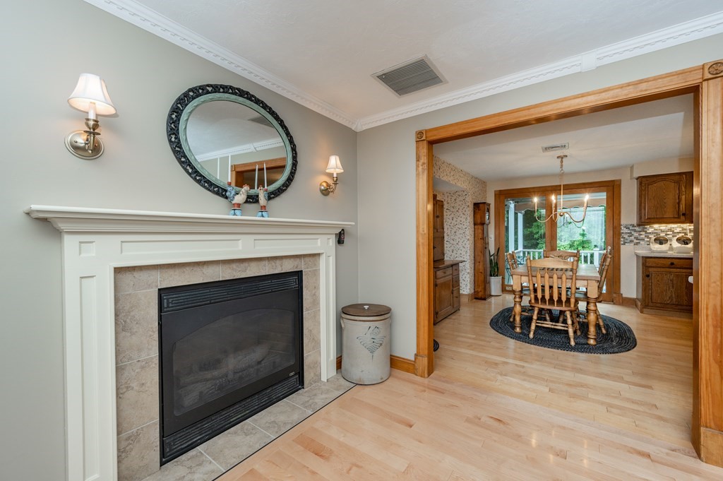 20 Dolly Drive Worcester, MA 01604 - Photo 7 of 32