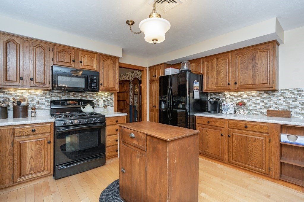 20 Dolly Drive Worcester, MA 01604 - Photo 8 of 32