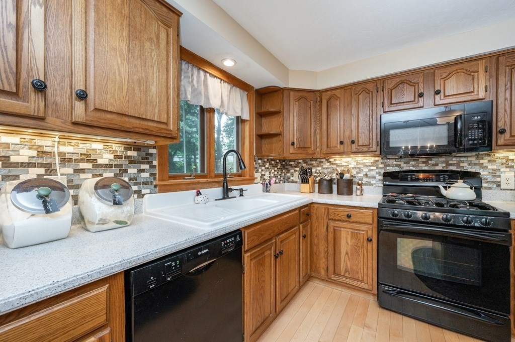20 Dolly Drive Worcester, MA 01604 - Photo 10 of 32