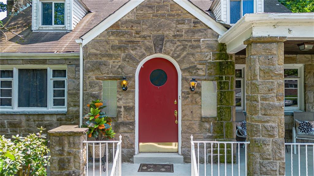 2904 Laketon Road Pittsburgh, PA 15235 - Photo 2 of 37 Gallery Image 2