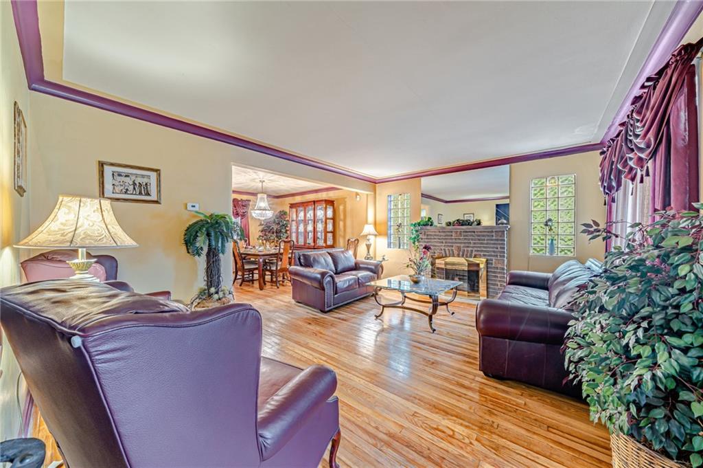 2904 Laketon Road Pittsburgh, PA 15235 - Photo 4 of 37 Gallery Image 4