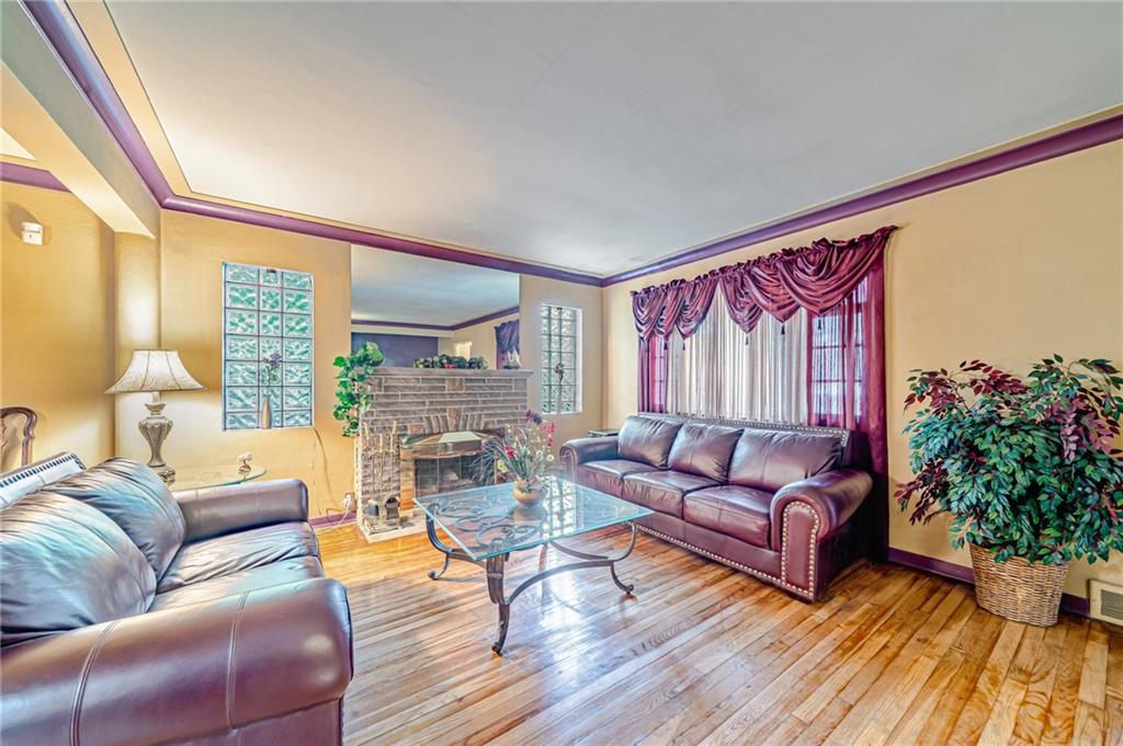2904 Laketon Road Pittsburgh, PA 15235 - Photo 5 of 37 Gallery Image 5