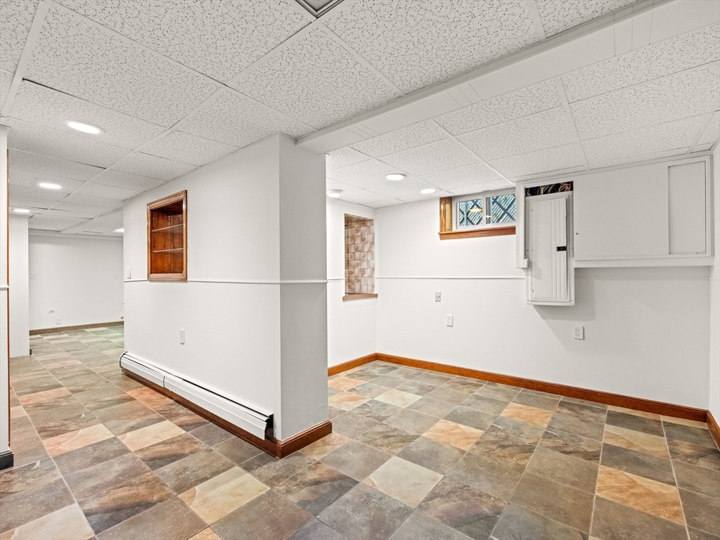 352 R Somerville Avenue Somerville, MA 02143 - Photo 25 of 33