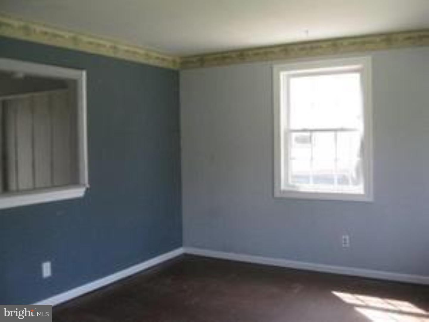 115 Estates Road Pine Hill, NJ 08021 - Photo 3 of 10
