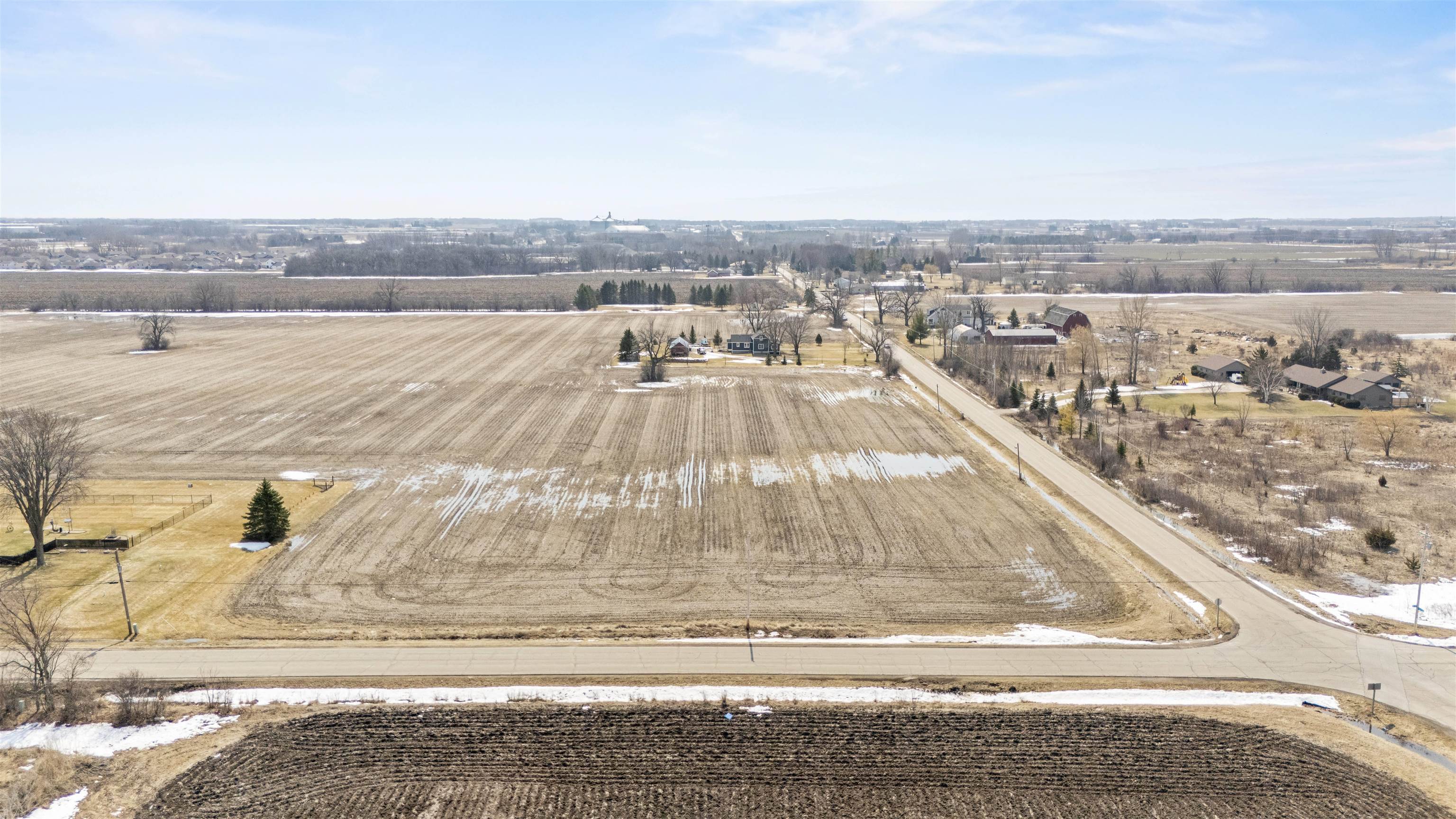 9th Street Road Oshkosh, WI 54904 - Photo 4 of 7