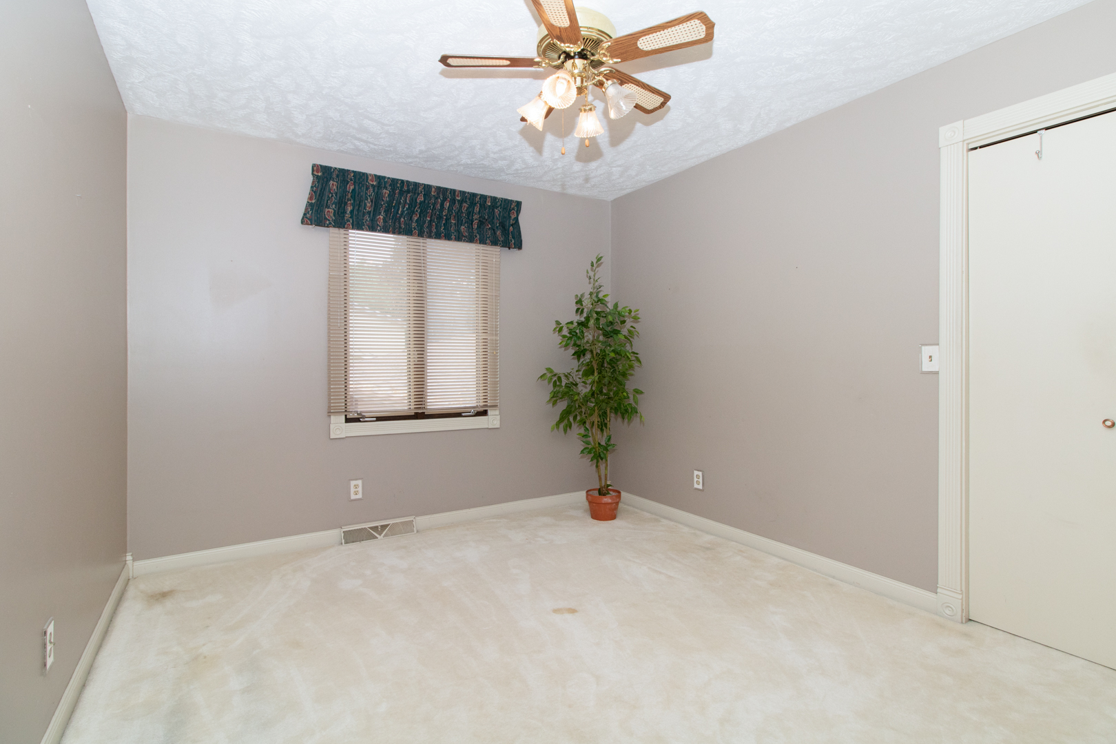 207 South Hershey Road Bloomington, IL 61704 - Photo 21 of 45